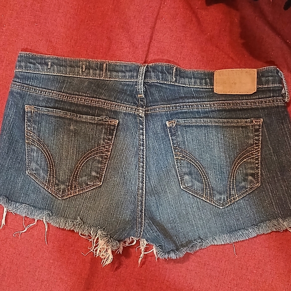 Shorts - Picture 4 of 4